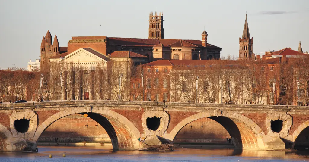 Site de rencontre Toulouse : la Garonne et le Pont-Neuf